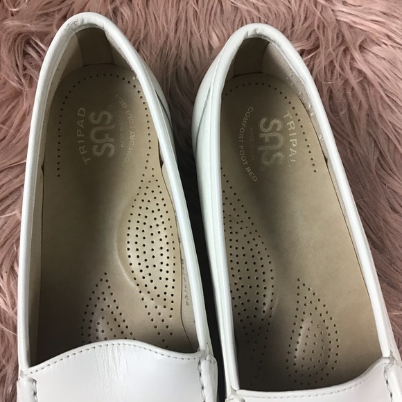 Simplify White Women's Loafers - Picture 3 of 8
